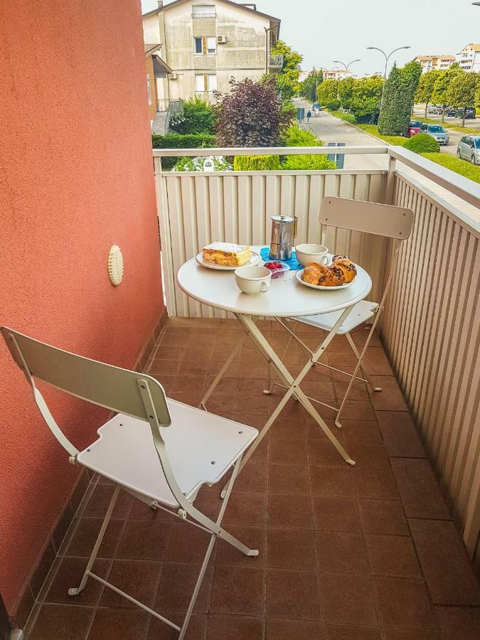 Appartamento A Pochi Passi Dal Mare Caorle Exterior photo